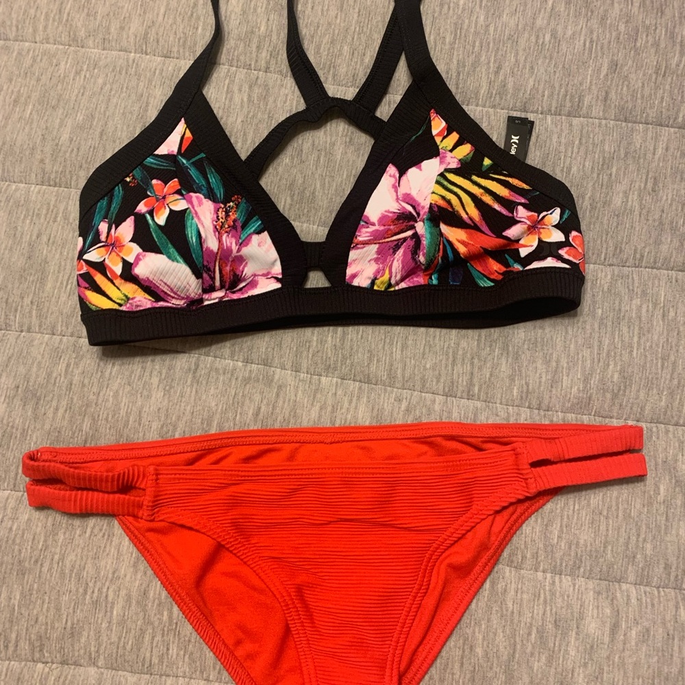 Cute mismatched swimsuit